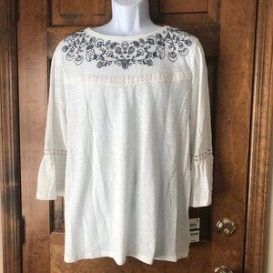 NWT Style & Co Ivory w/Navy Blue Crewel Flowers Top Large